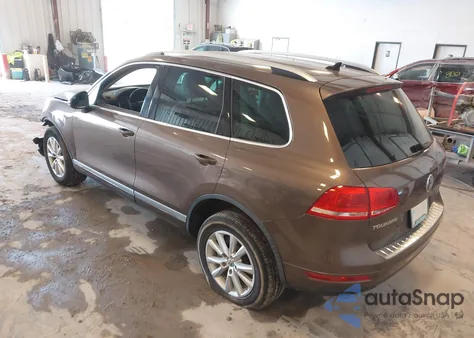 2013 Volkswagen Touareg Vr6 Sport z USA, uszkodzony, nr VIN WVGEF9BPXDD008121